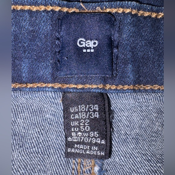GAP denim skirt dark wash button up size 18, 99% cotton - Picture 3 of 4